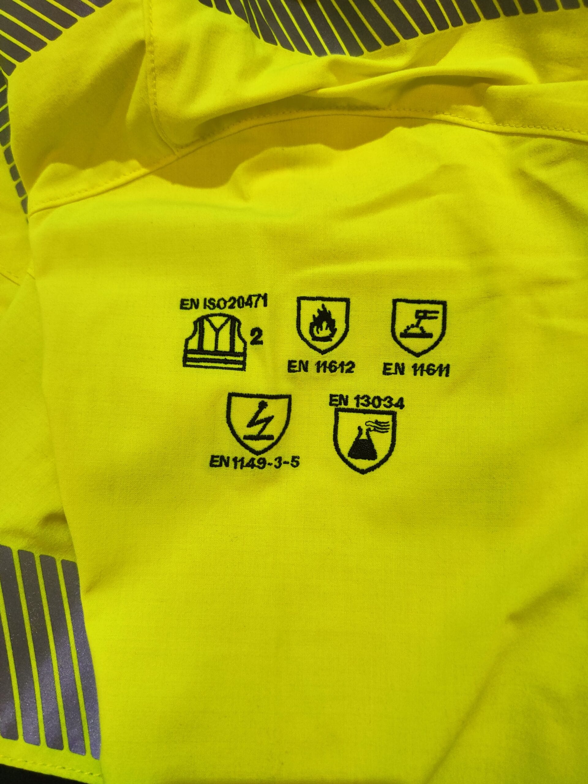 Vestuario laboral multinorma epi